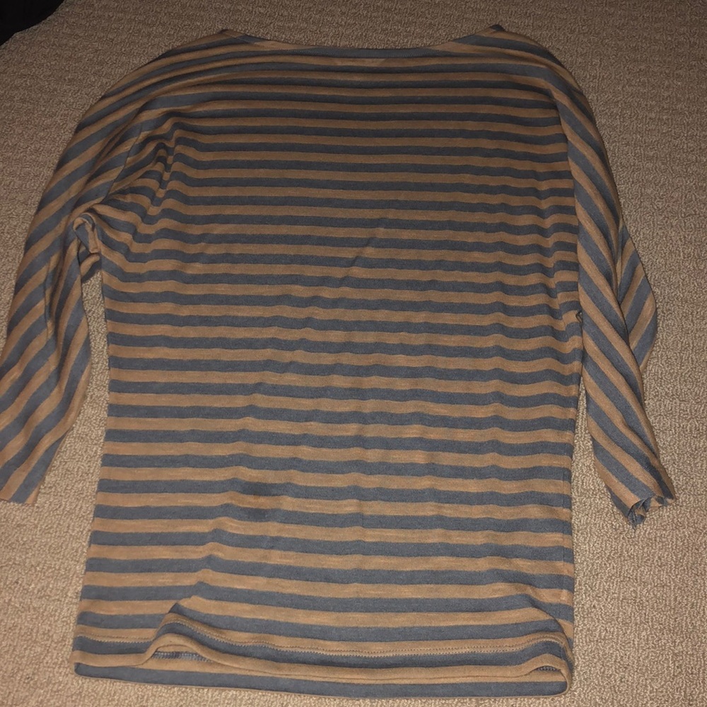 NEVER WORN cute over sized quarter length tee